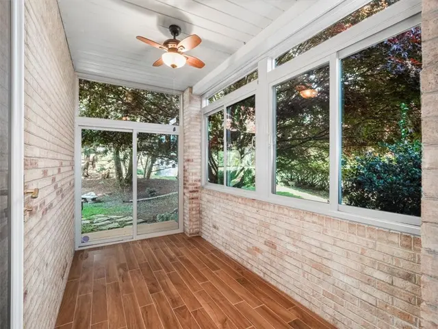 760 Stonegate Dr gallery image 25