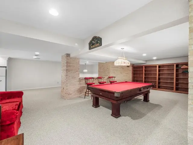 760 Stonegate Dr gallery image 26