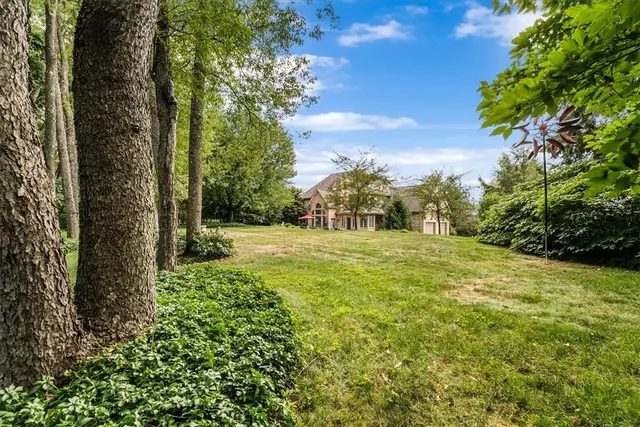 760 Stonegate Dr gallery image 38