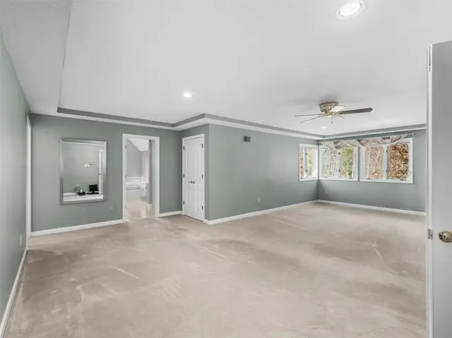 760 Stonegate Dr gallery image 40