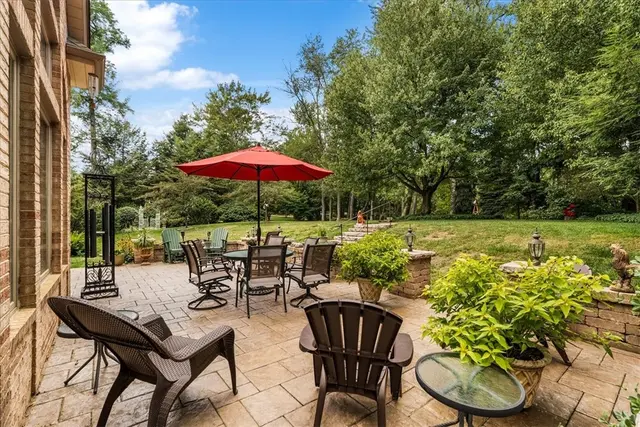 760 Stonegate Dr gallery image 41