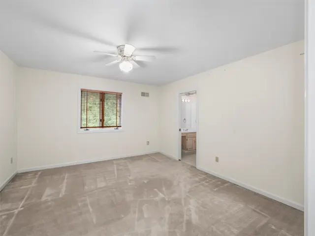 760 Stonegate Dr gallery image 45