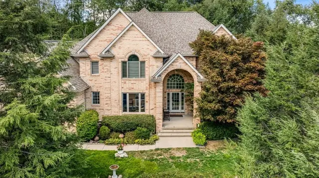 760 Stonegate Dr