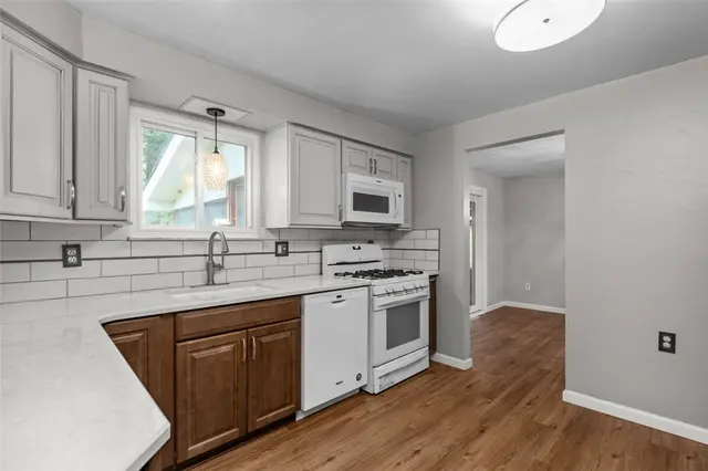 765 Brookshire Drive gallery image 31