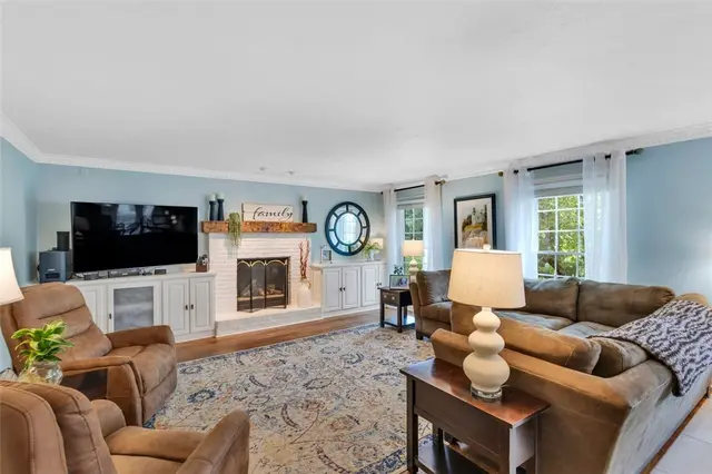 77 Winterbrook Dr gallery image 4