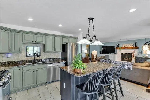 77 Winterbrook Dr gallery image 5