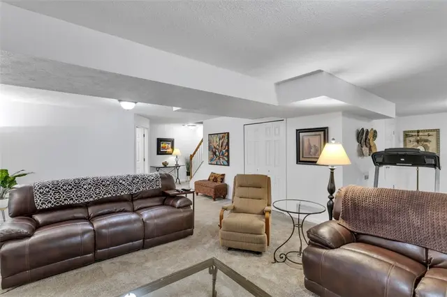 77 Winterbrook Dr gallery image 29