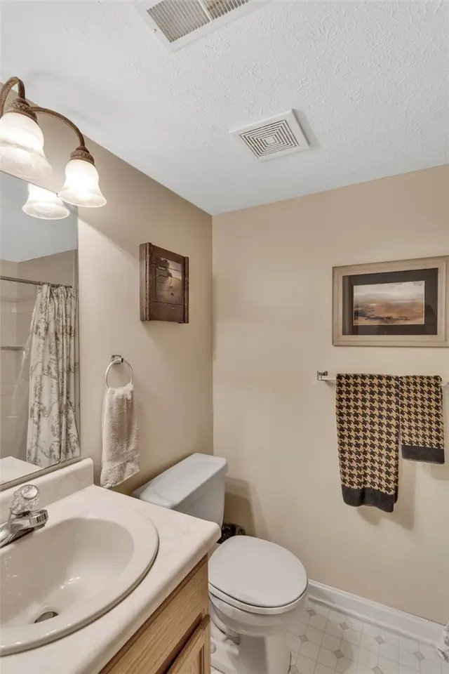 77 Winterbrook Dr gallery image 36
