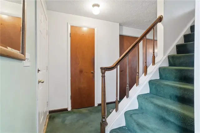 7730 Oak St gallery image 9