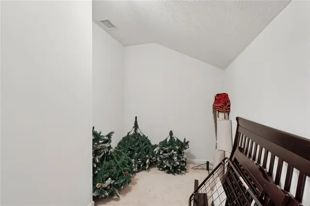774 Norwegian Spruce Dr gallery image 8