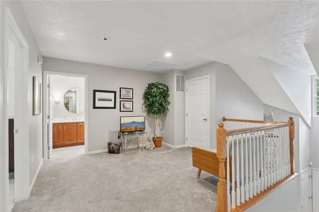 774 Norwegian Spruce Dr gallery image 34