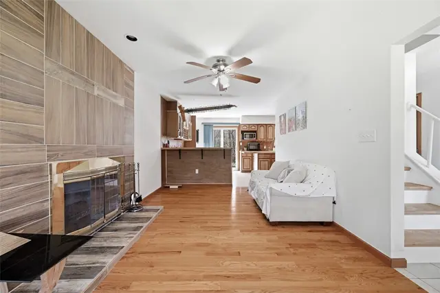 7808 Pine St gallery image 26