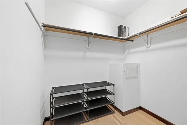 7808 Pine St gallery image 27