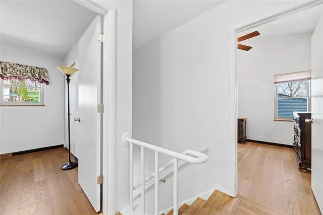 7808 Pine St gallery image 31