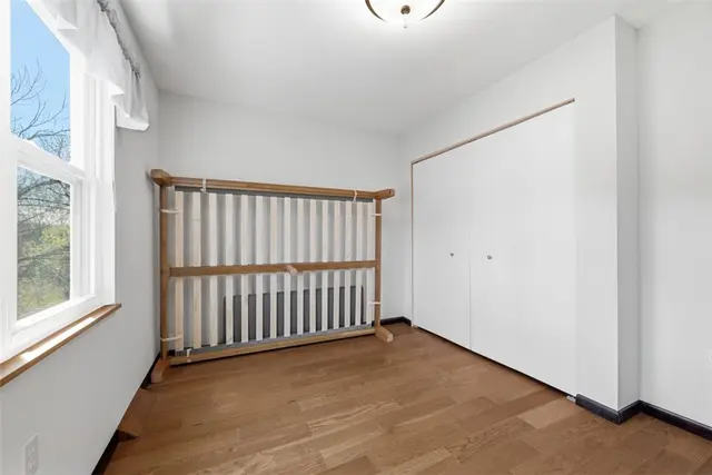 7808 Pine St gallery image 45