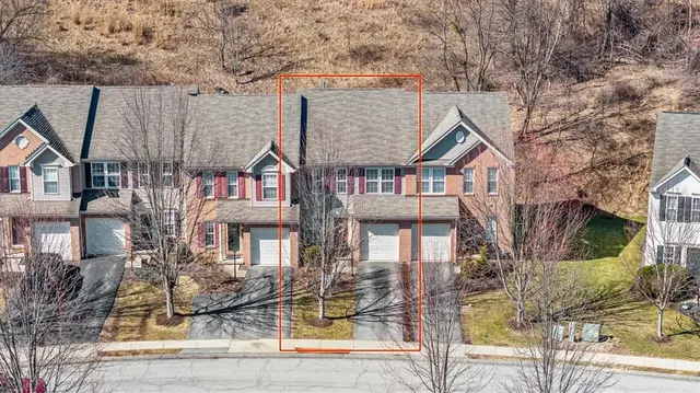 781 Norwegian Spruce Dr gallery image 2