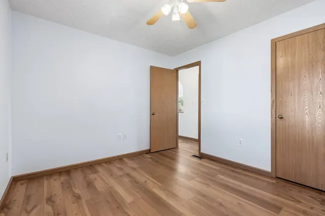 782 Sunset CIRCLE gallery image 9