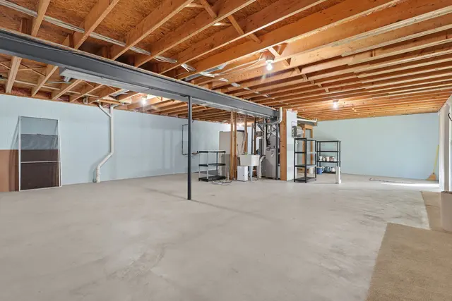 782 Sunset CIRCLE gallery image 18