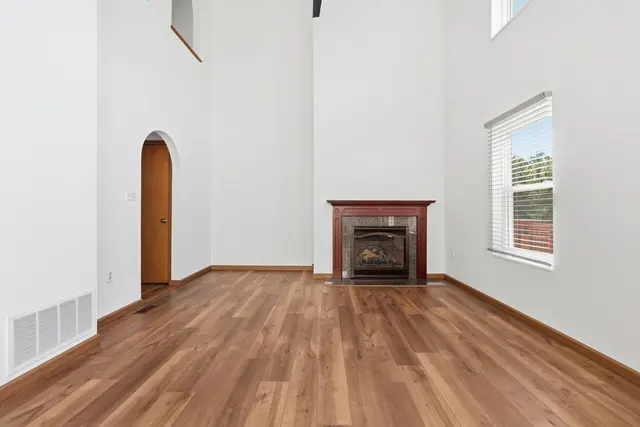 782 Sunset CIRCLE gallery image 24