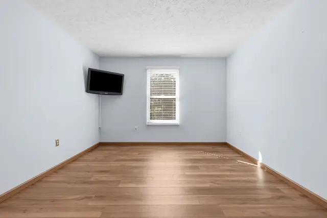 782 Sunset CIRCLE gallery image 29