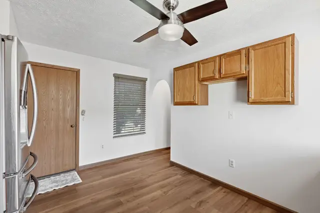 782 Sunset CIRCLE gallery image 32