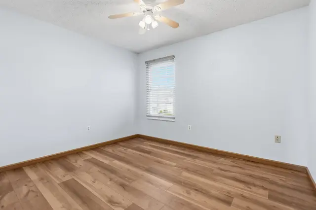 782 Sunset CIRCLE gallery image 37