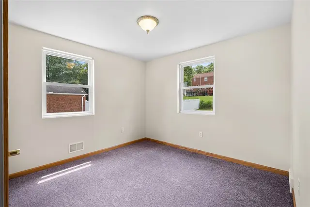7911 Roderick Dr gallery image 23
