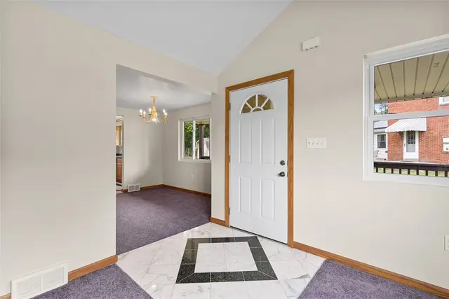 7911 Roderick Dr gallery image 38
