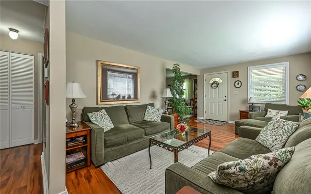 7921 Marmion Dr gallery image 11