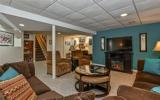 7921 Marmion Dr gallery image 13