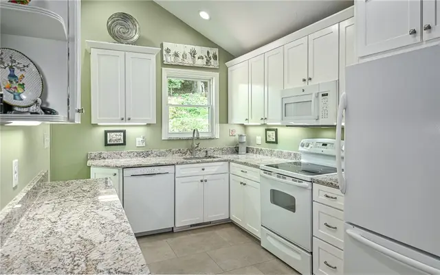 7921 Marmion Dr gallery image 14
