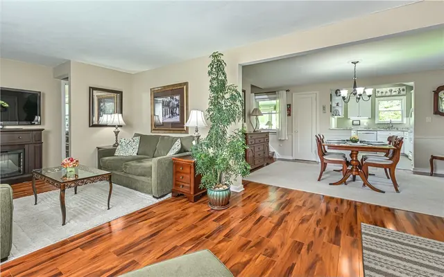 7921 Marmion Dr gallery image 20