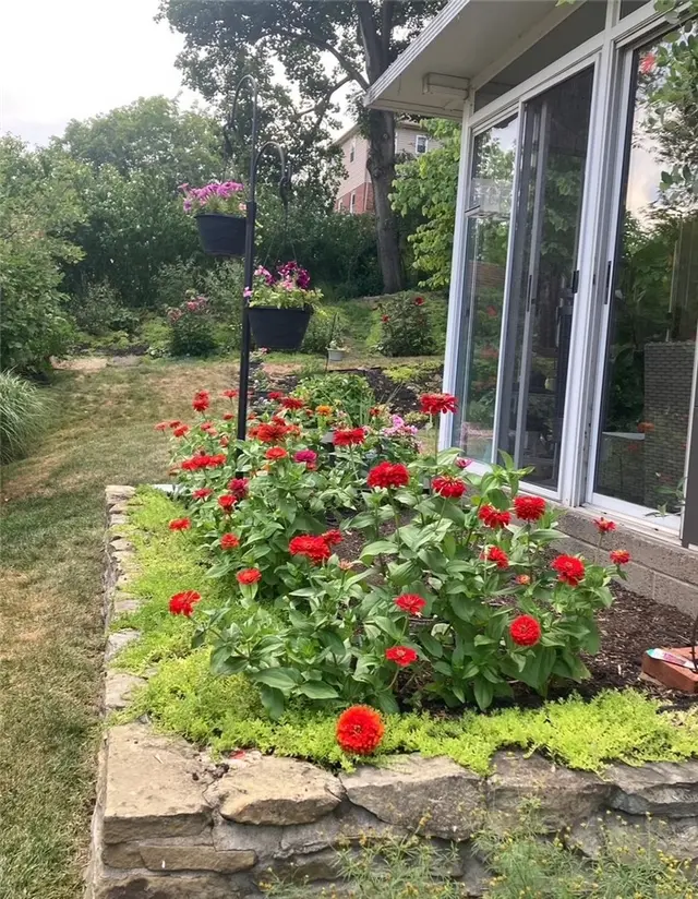 7921 Marmion Dr gallery image 28