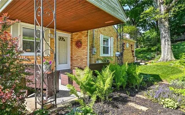 7921 Marmion Dr gallery image 30