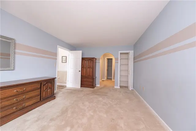 793 Sunset Cir gallery image 2