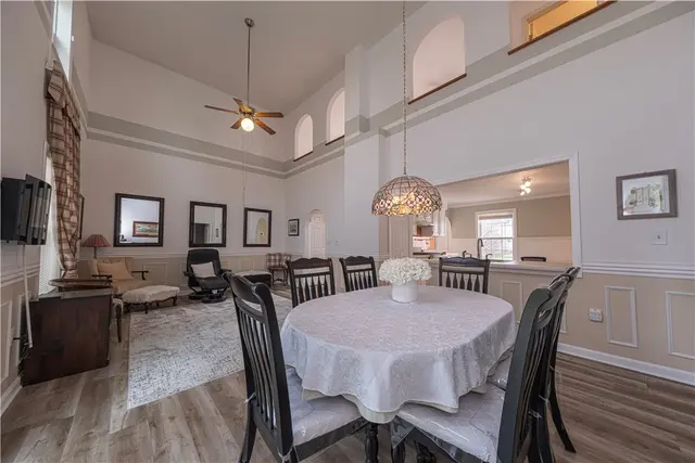 793 Sunset Cir gallery image 8