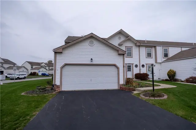 793 Sunset Cir gallery image 10