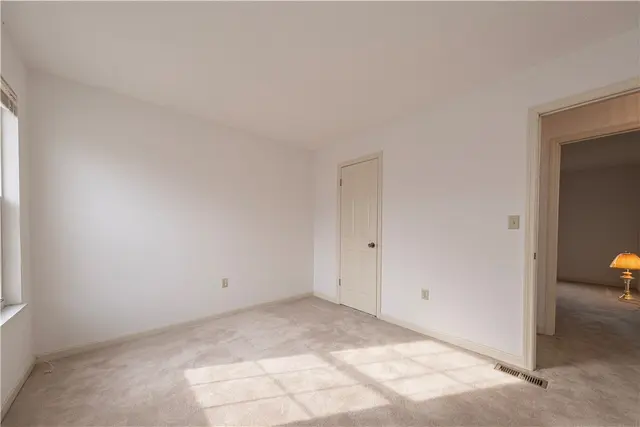 793 Sunset Cir gallery image 19