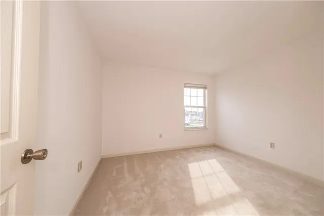 793 Sunset Cir gallery image 20