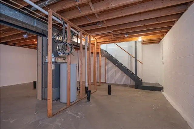 793 Sunset Cir gallery image 25