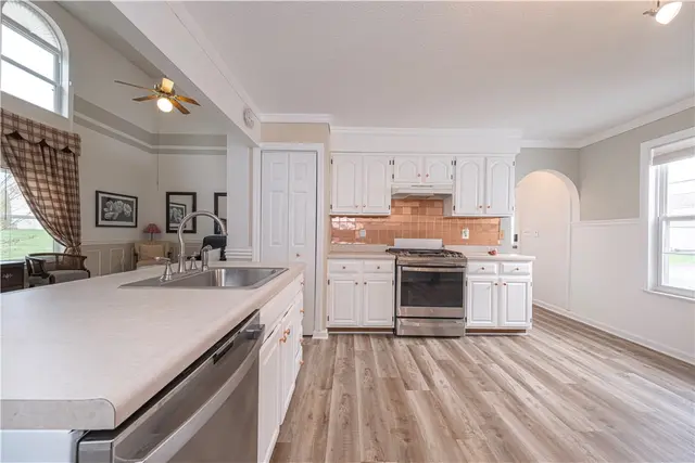 793 Sunset Cir gallery image 26