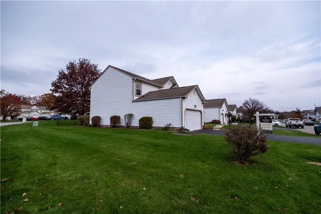 793 Sunset Cir gallery image 31