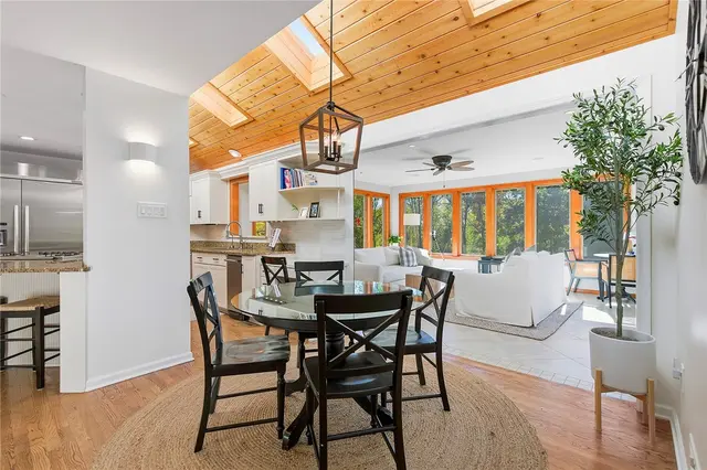 8 Harvester Court gallery image 10
