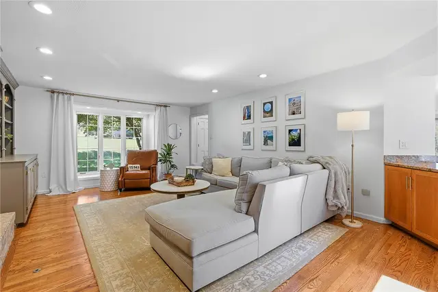 8 Harvester Court gallery image 19