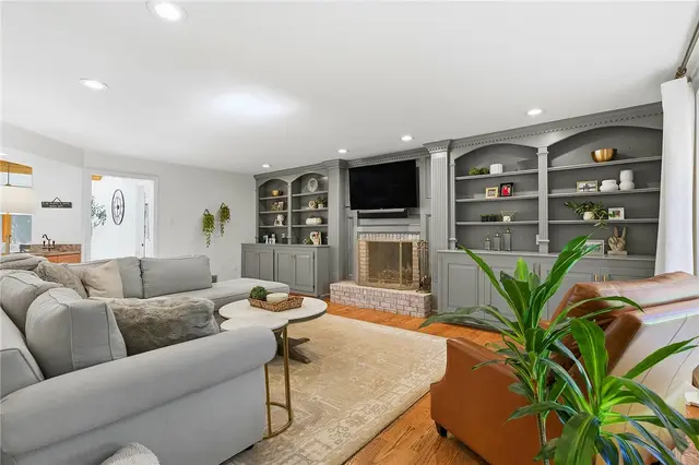 8 Harvester Court gallery image 26