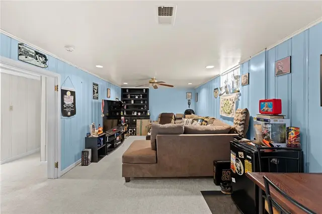 800 Burchfield Rd gallery image 19
