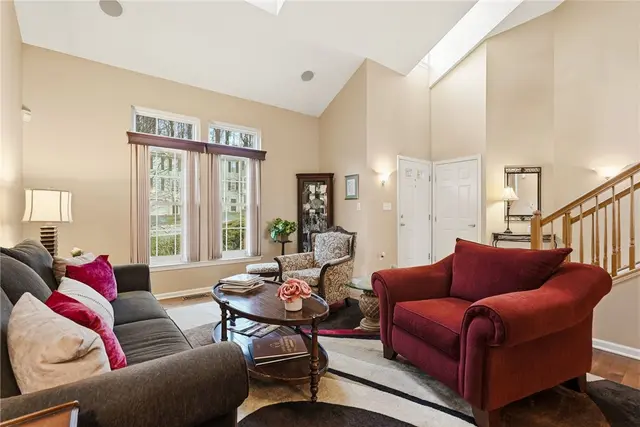 800 Norwegian Spruce Dr gallery image 9