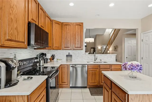 800 Norwegian Spruce Dr gallery image 17
