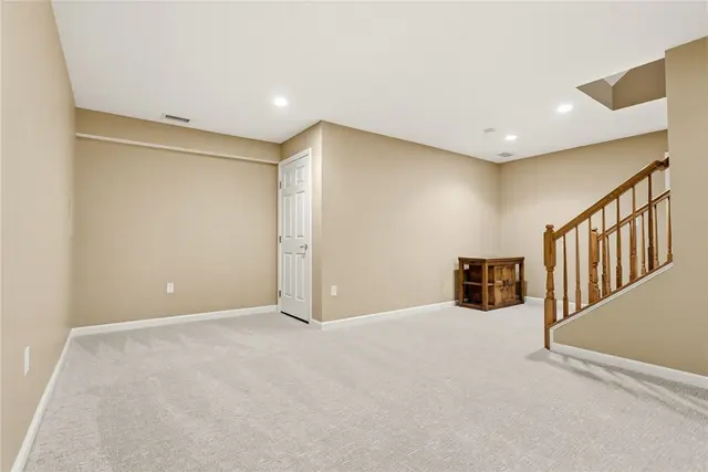 800 Norwegian Spruce Dr gallery image 34