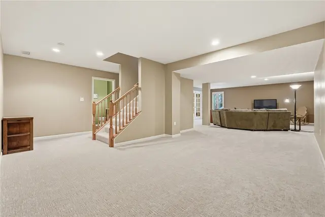800 Norwegian Spruce Dr gallery image 35